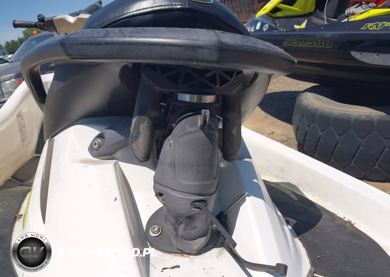 2015 Seadoo Wake Pro 215 VIN:YDV10585D515 - 14