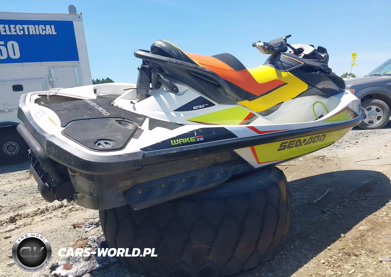 2015 Seadoo Wake Pro 215 VIN:YDV10585D515 - 4