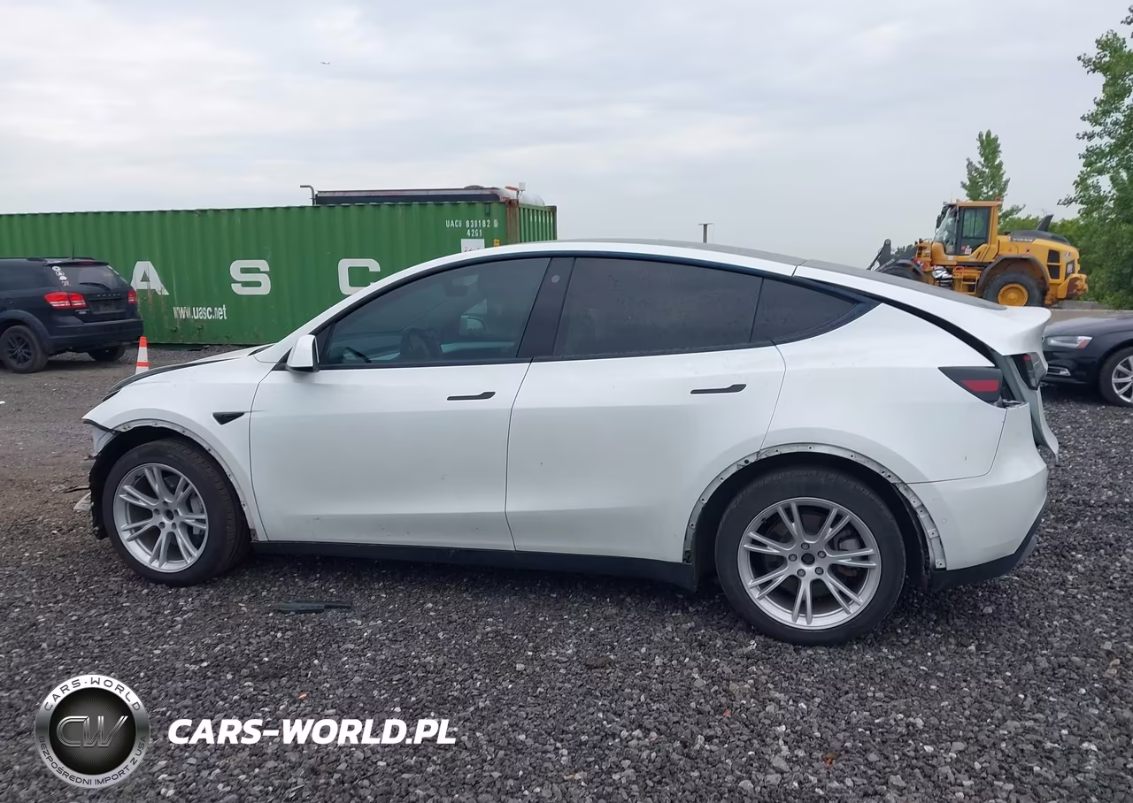 2022 Tesla Model Y Long Range Dual Motor All-Wheel Drive VIN:7SAYGDEE6NF532651 - 14