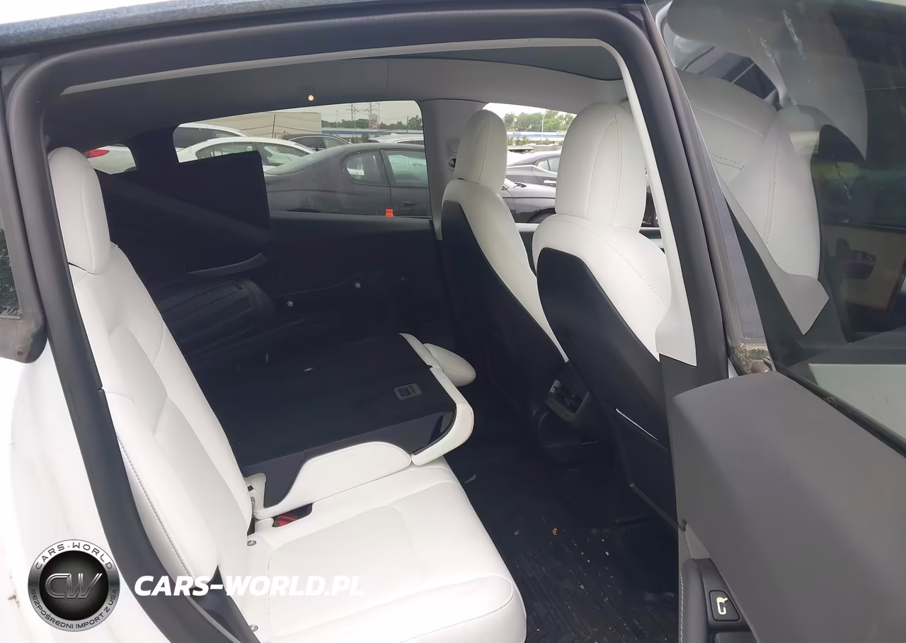 2022 Tesla Model Y Long Range Dual Motor All-Wheel Drive VIN:7SAYGDEE6NF532651 - 8