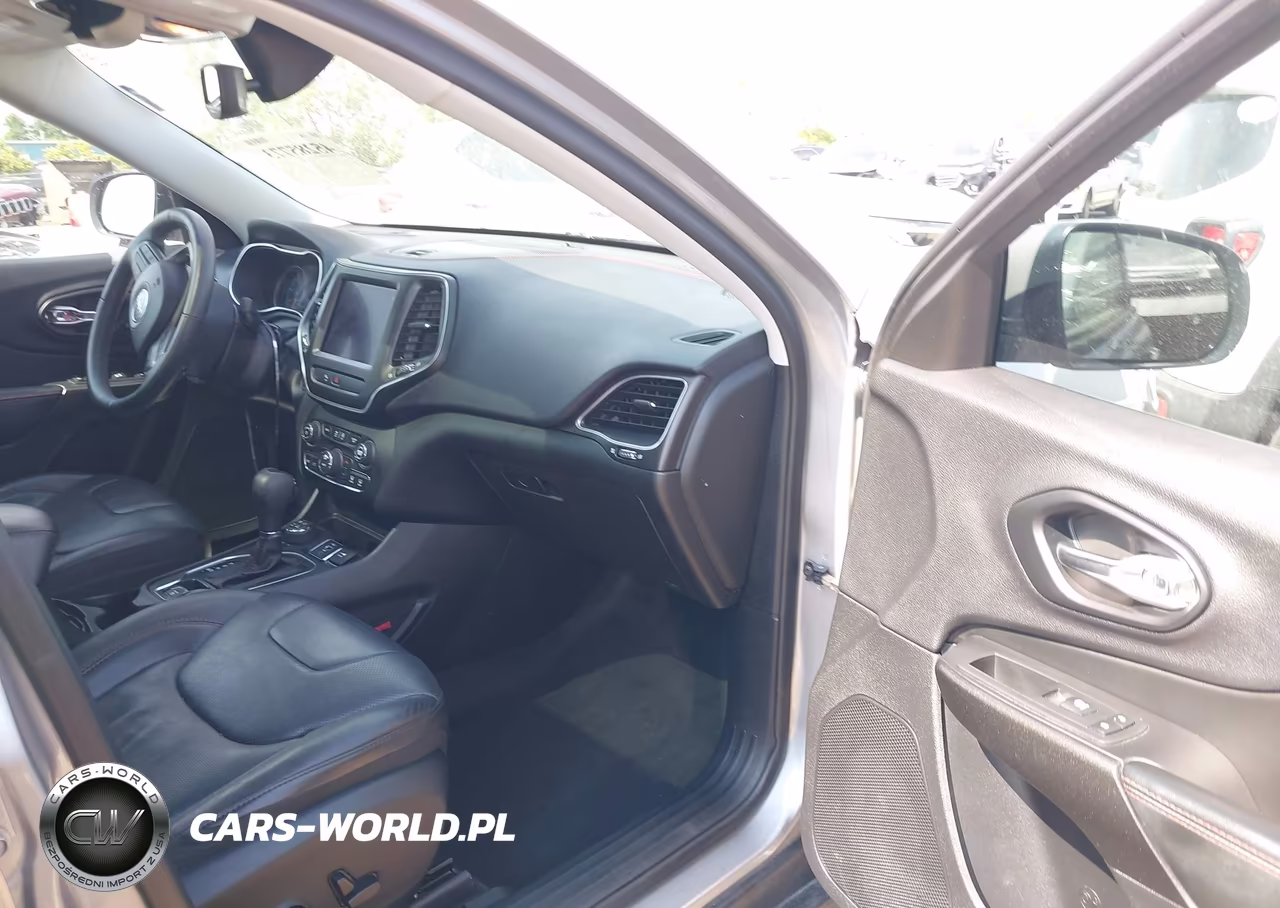 2019 Jeep Cherokee Trailhawk Elite 4X4 VIN:1C4PJMBX0KD306060 - 5