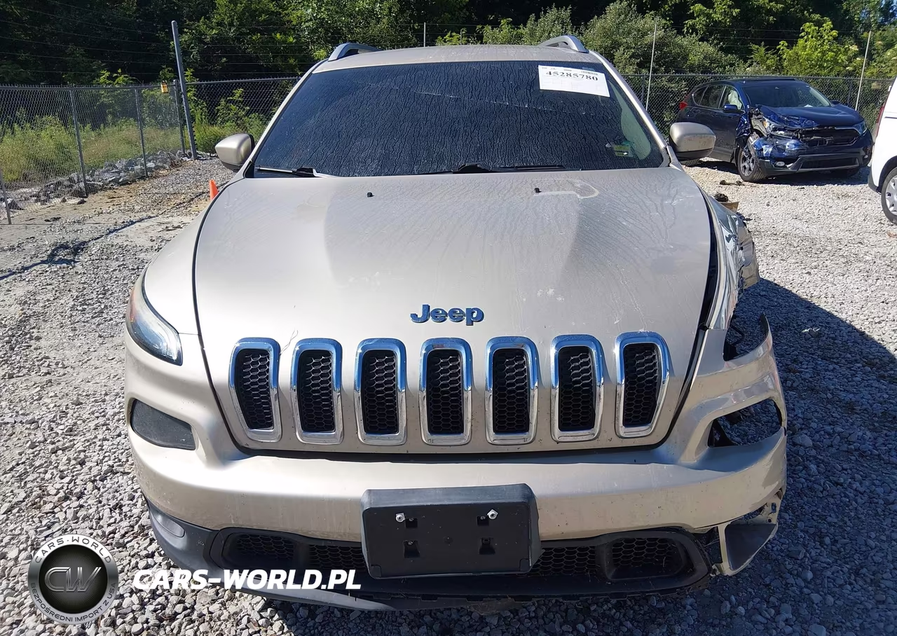 2015 Jeep Cherokee Latitude VIN:1C4PJLCS8FW658097 - 12
