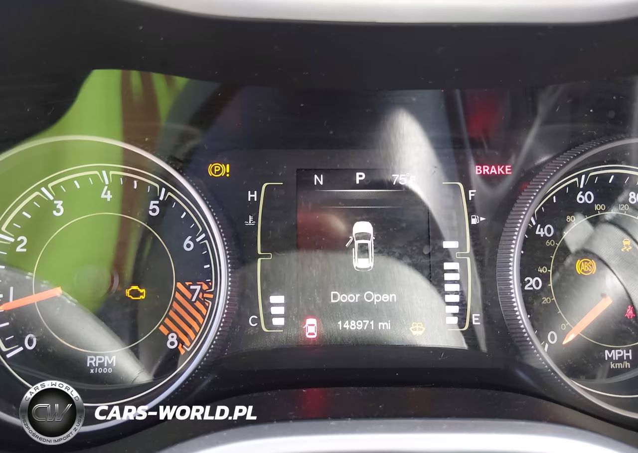 2015 Jeep Cherokee Latitude VIN:1C4PJLCS8FW658097 - 15