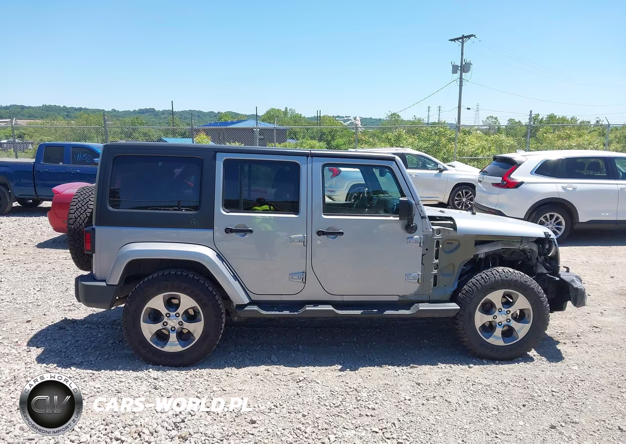 2016 Jeep Wrangler Unlimited Sahara VIN:1C4BJWEG8GL137209 - 14