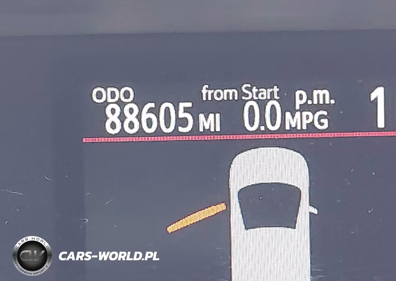 2016 Toyota Prius C Two VIN:JTDKDTB35G1129183 - 15