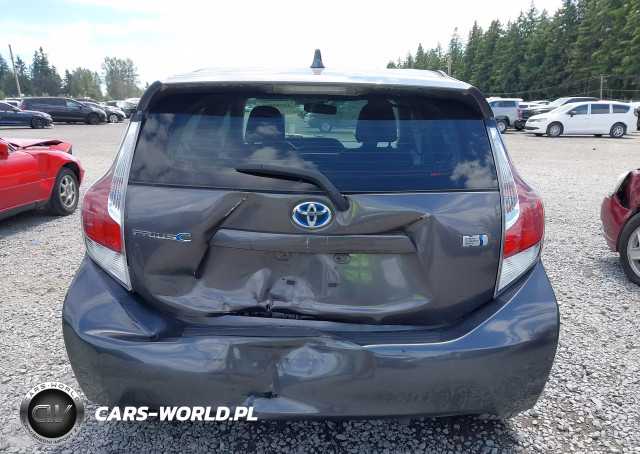 2016 Toyota Prius C Two VIN:JTDKDTB35G1129183 - 6