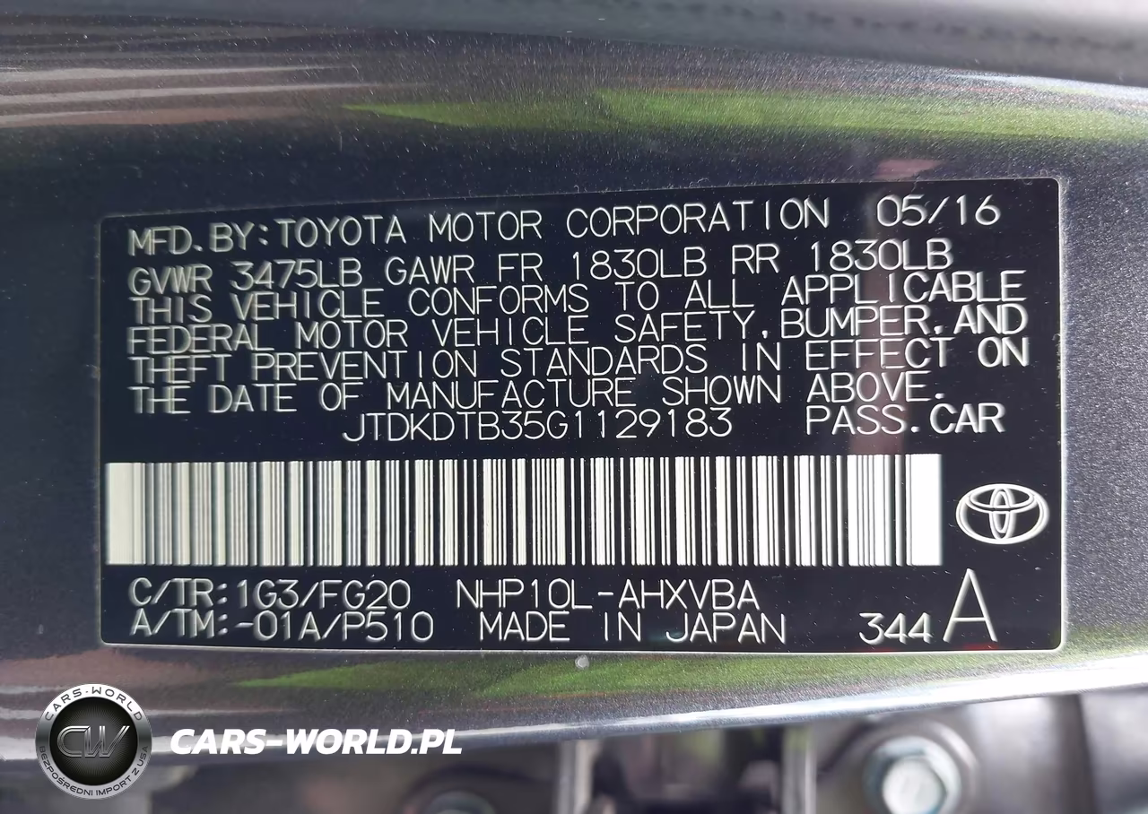2016 Toyota Prius C Two VIN:JTDKDTB35G1129183 - 9