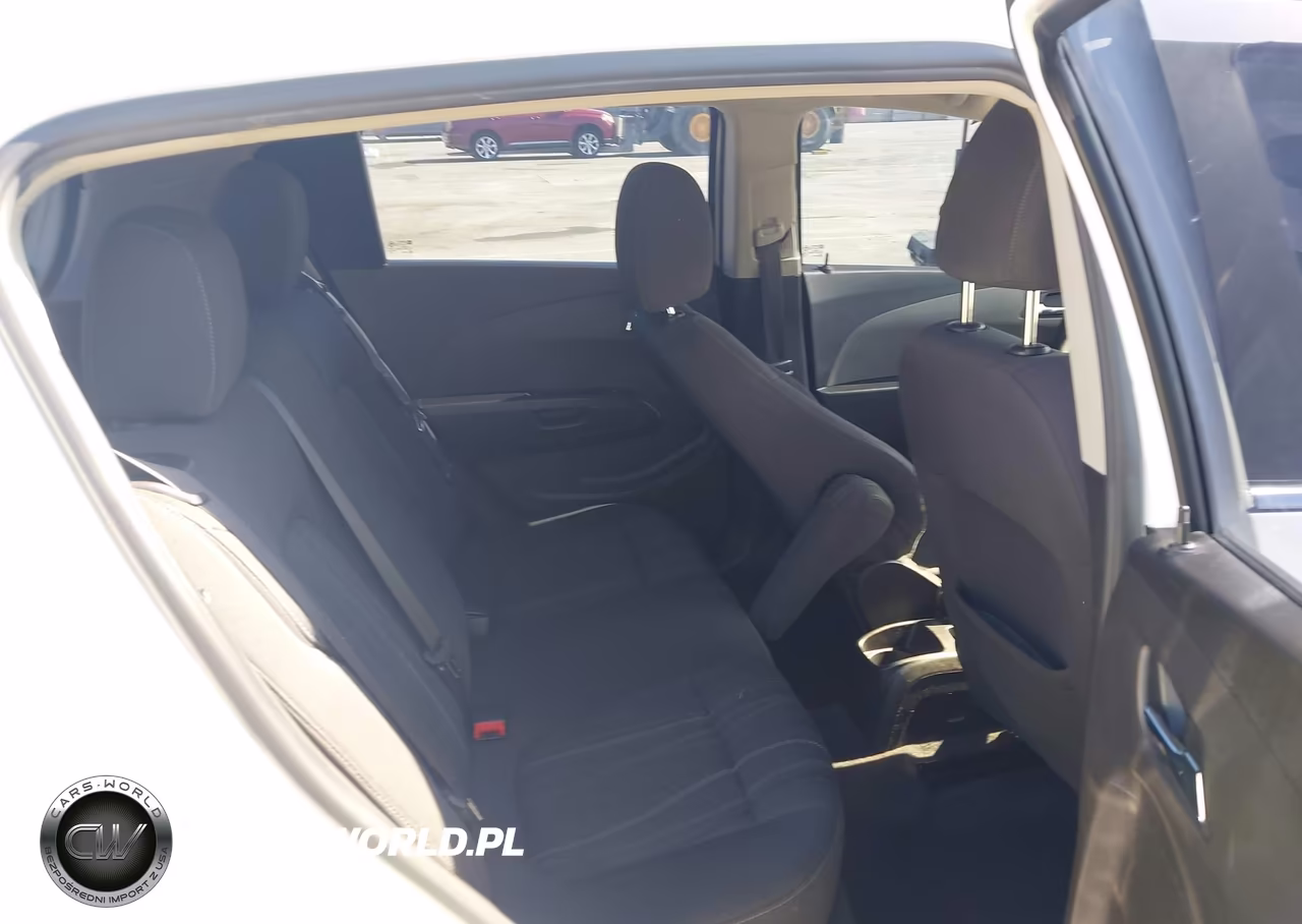 2015 Chevrolet Sonic Lt Auto VIN:1G1JC6SH9F4175150 - 8