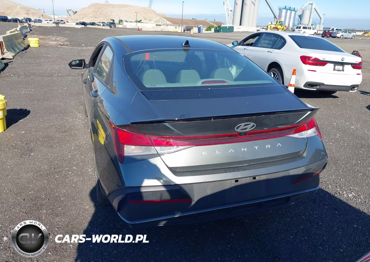 2025 Hyundai Elantra Sel Sport VIN:KMHLM4DG1SU034830 - 16