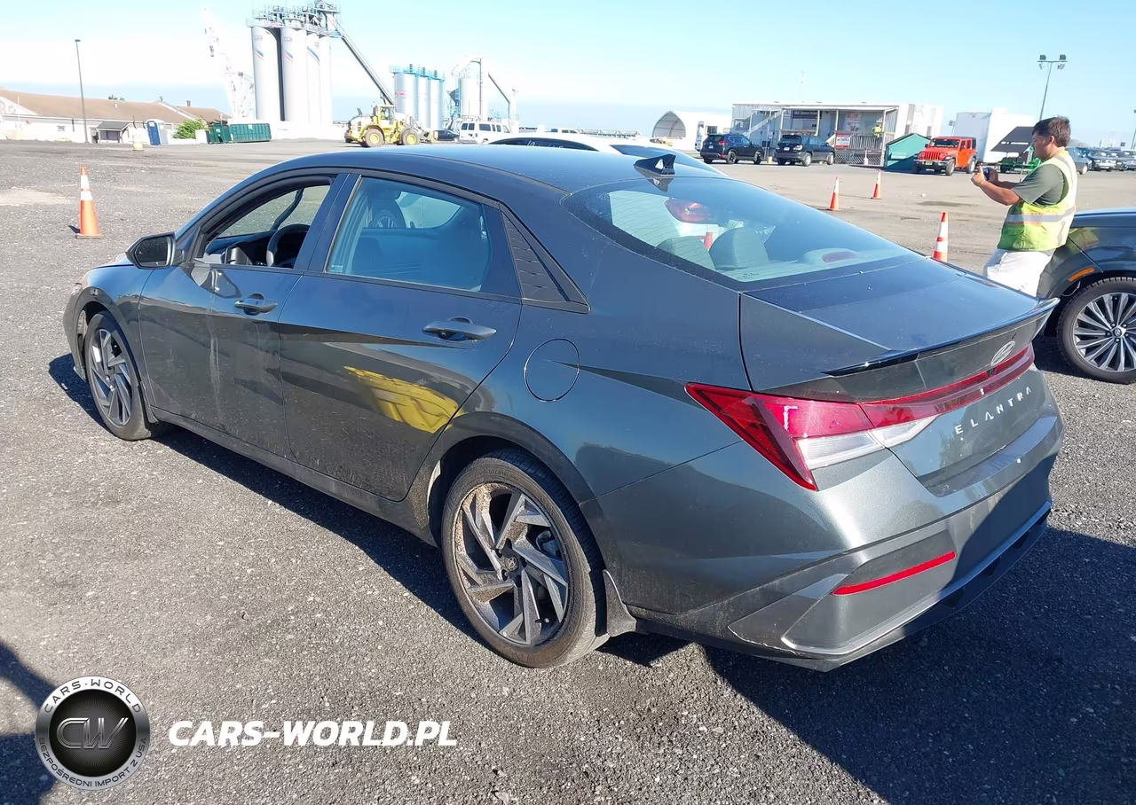 2025 Hyundai Elantra Sel Sport VIN:KMHLM4DG1SU034830 - 3