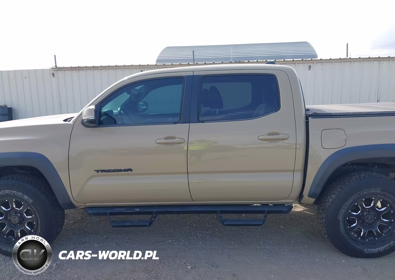 2018 Toyota Tacoma Trd Off Road VIN:3TMAZ5CN5JM062815 - 14