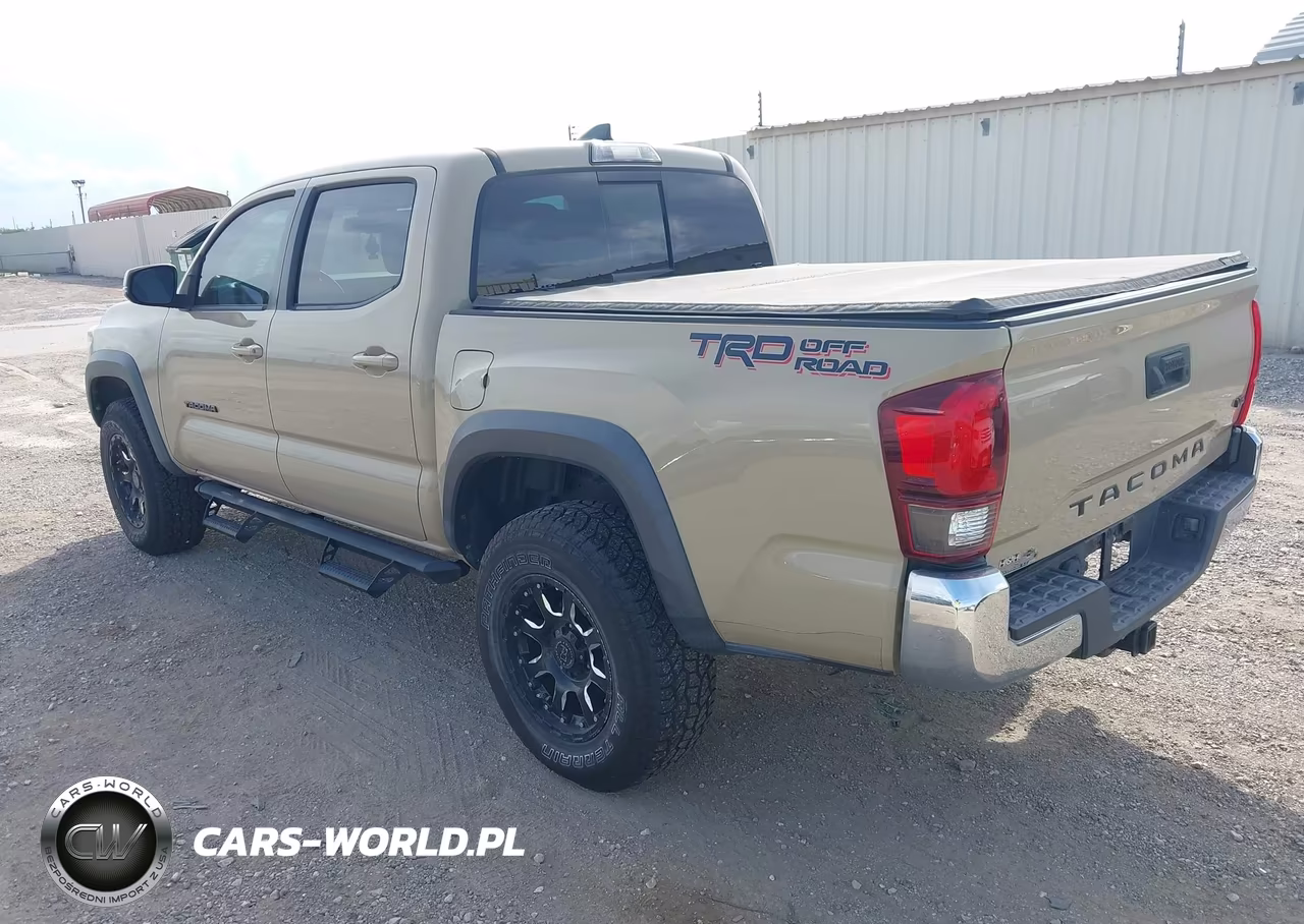 2018 Toyota Tacoma Trd Off Road VIN:3TMAZ5CN5JM062815 - 3