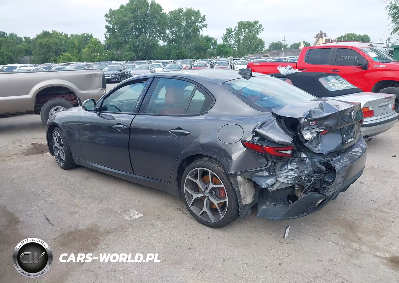 2018 Alfa Romeo Giulia Ti Sport Awd VIN:ZARFAEEN5J7594625 - 3