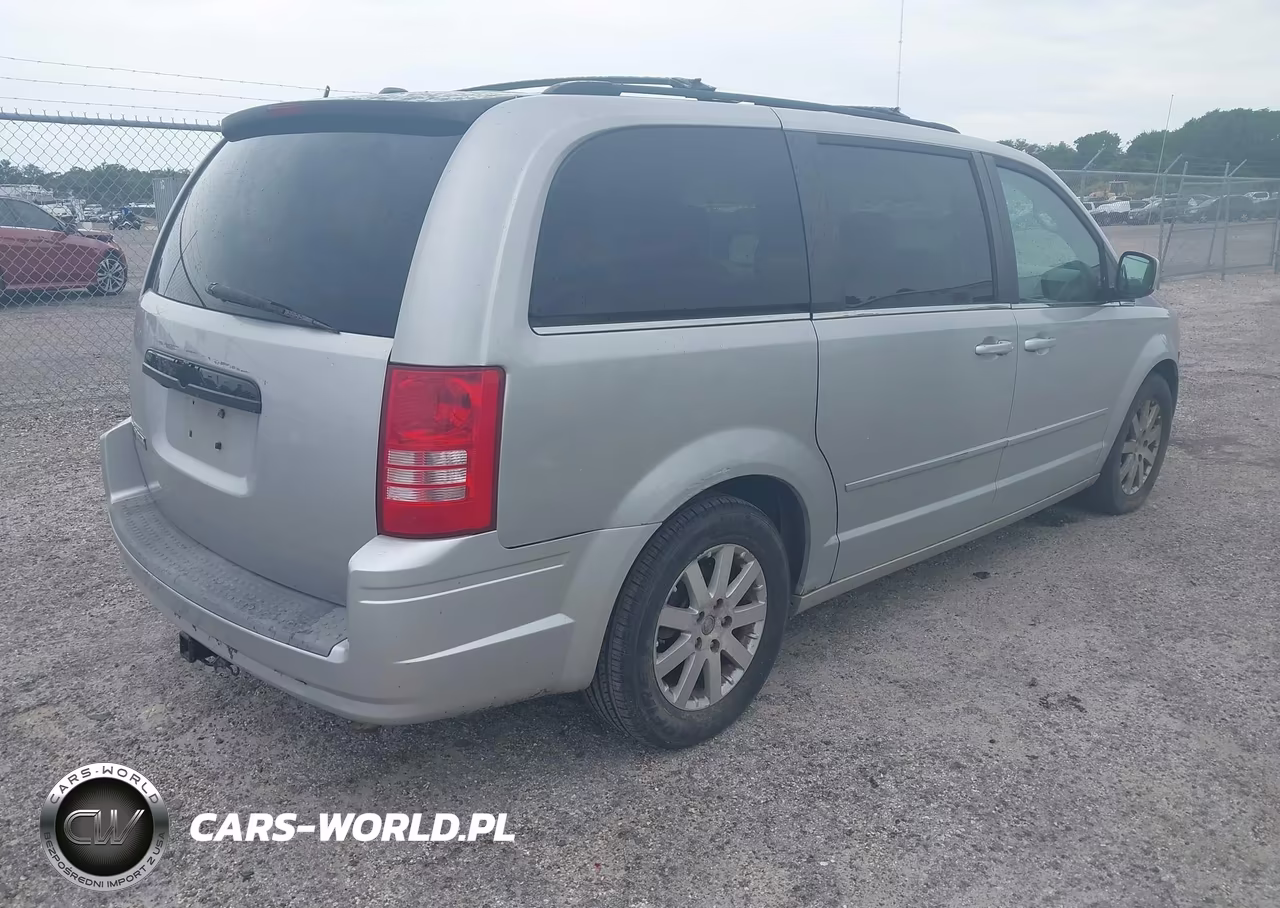 2008 Chrysler Town & Country Touring VIN:2A8HR54P48R691685 - 4