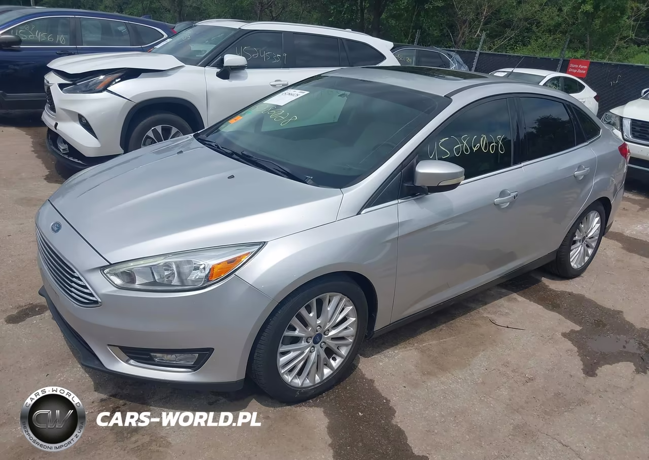 2017 Ford Focus Titanium VIN:1FADP3J29HL288275 - 2