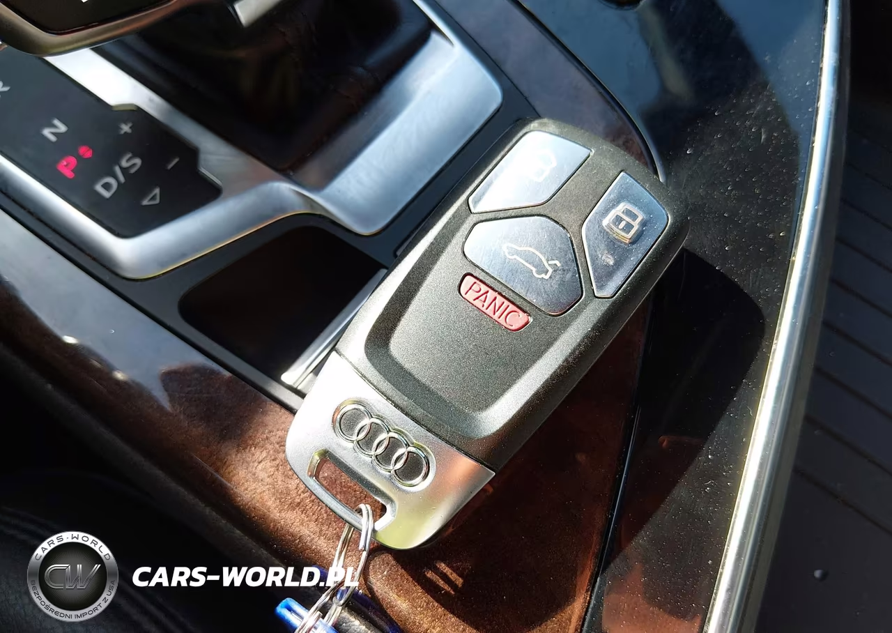 2017 Audi Q7 3.0T Premium VIN:WA1LAAF76HD019493 - 11