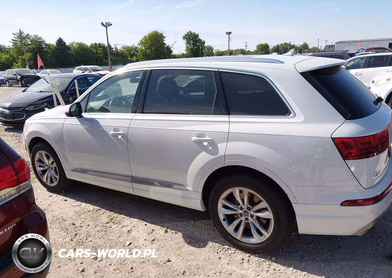 2017 Audi Q7 3.0T Premium VIN:WA1LAAF76HD019493 - 14