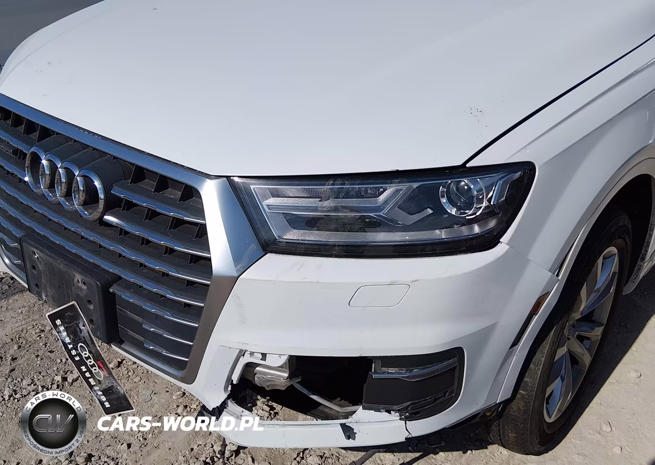 2017 Audi Q7 3.0T Premium VIN:WA1LAAF76HD019493 - 6