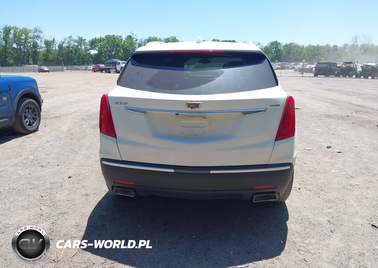 2018 Cadillac Xt5 Luxury VIN:1GYKNCRSXJZ245928 - 17