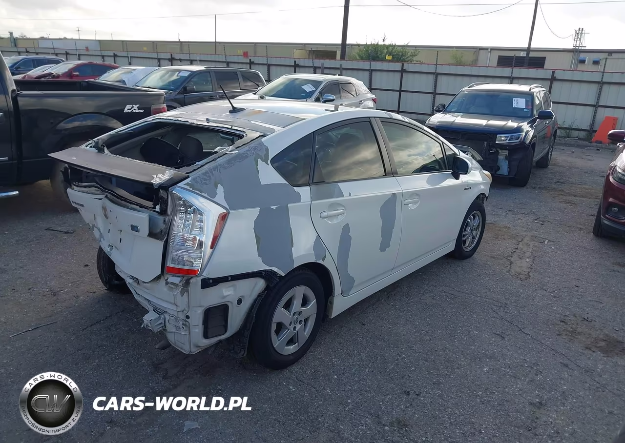 2010 Toyota Prius Iii VIN:JTDKN3DU2A0121798 - 4
