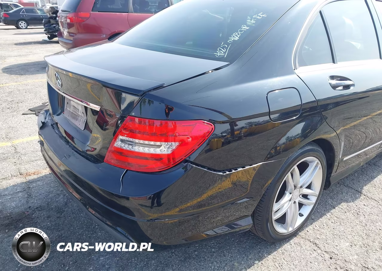2013 Mercedes-Benz C 250 Sport VIN:WDDGF4HB4DR244025 - 14