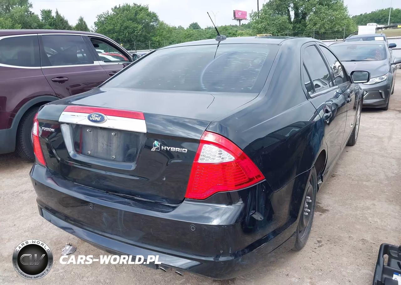 2010 Ford Fusion Hybrid VIN:3FADP0L3XAR315740 - 4