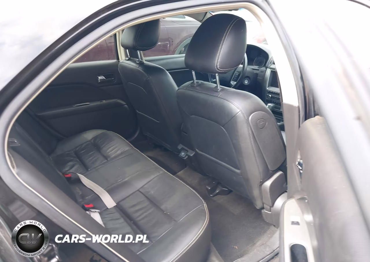 2010 Ford Fusion Hybrid VIN:3FADP0L3XAR315740 - 8