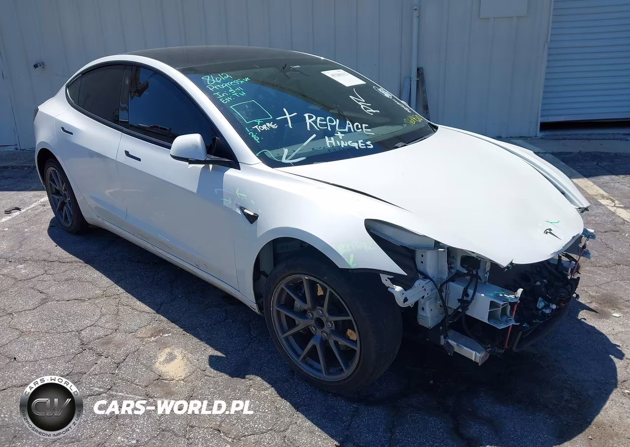 2021 Tesla Model 3 Standard Range Plus Rear-Wheel Drive – zdjęcie 1 z 17