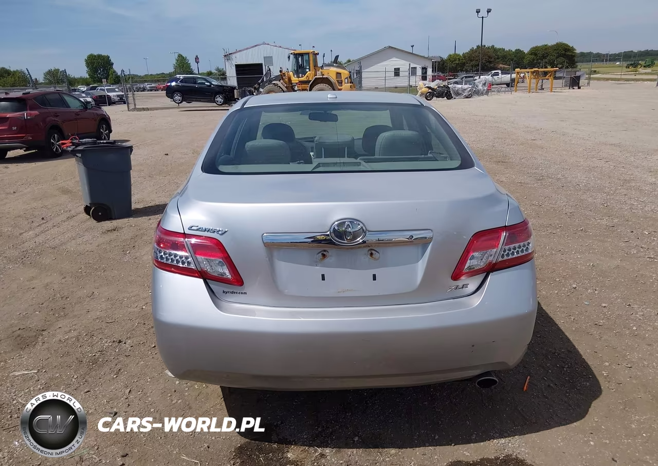 2011 Toyota Camry Xle VIN:4T1BF3EK7BU228202 - 16
