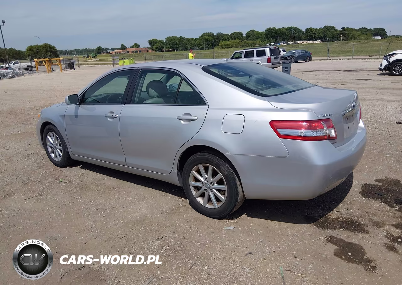 2011 Toyota Camry Xle VIN:4T1BF3EK7BU228202 - 3