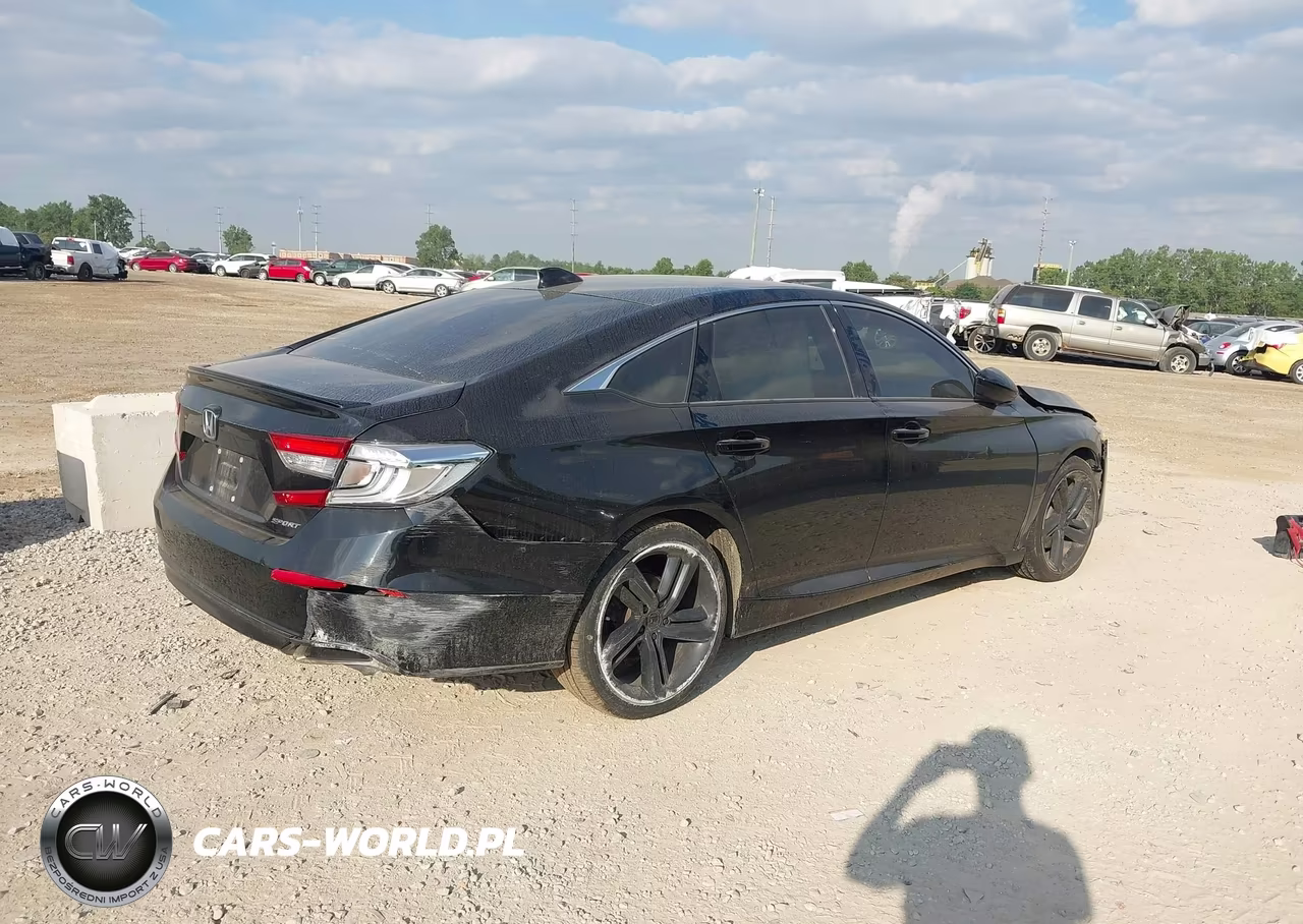 2018 Honda Accord Sport VIN:1HGCV1F32JA096104 - 4