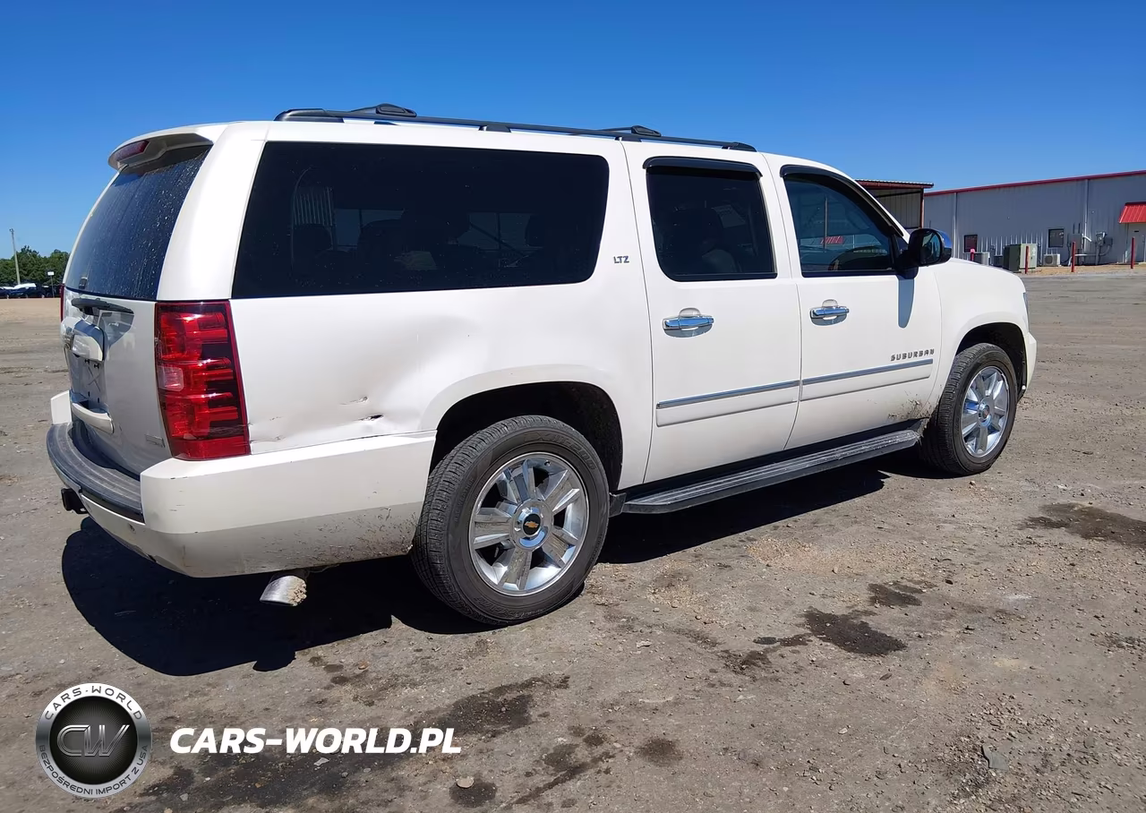 2010 Chevrolet Suburban 1500 Ltz VIN:1GNUCKE03AR211887 - 4
