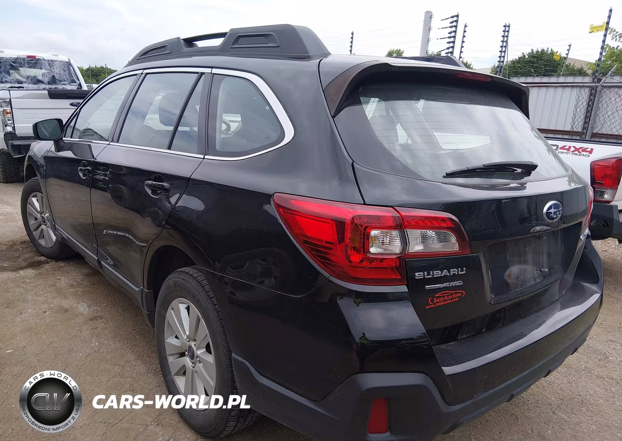 2018 Subaru Outback 2.5I VIN:4S4BSAAC5J3203723 - 3
