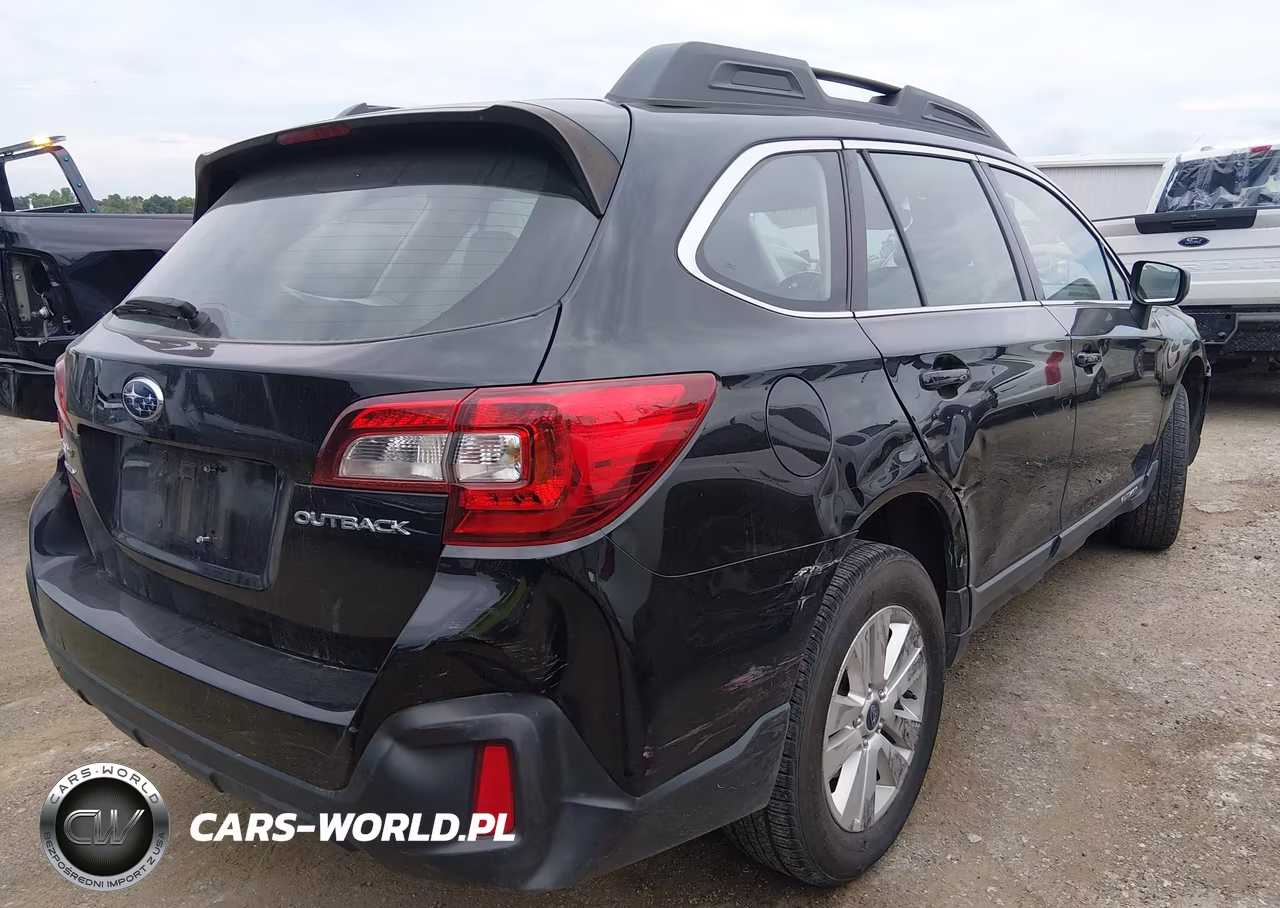 2018 Subaru Outback 2.5I VIN:4S4BSAAC5J3203723 - 4