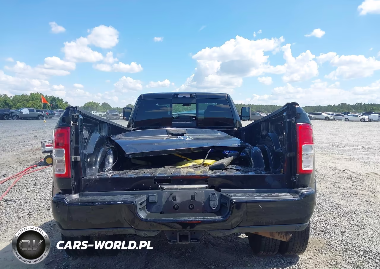 2022 Ram 3500 VIN:3C63RRGL0NG153401 - 16