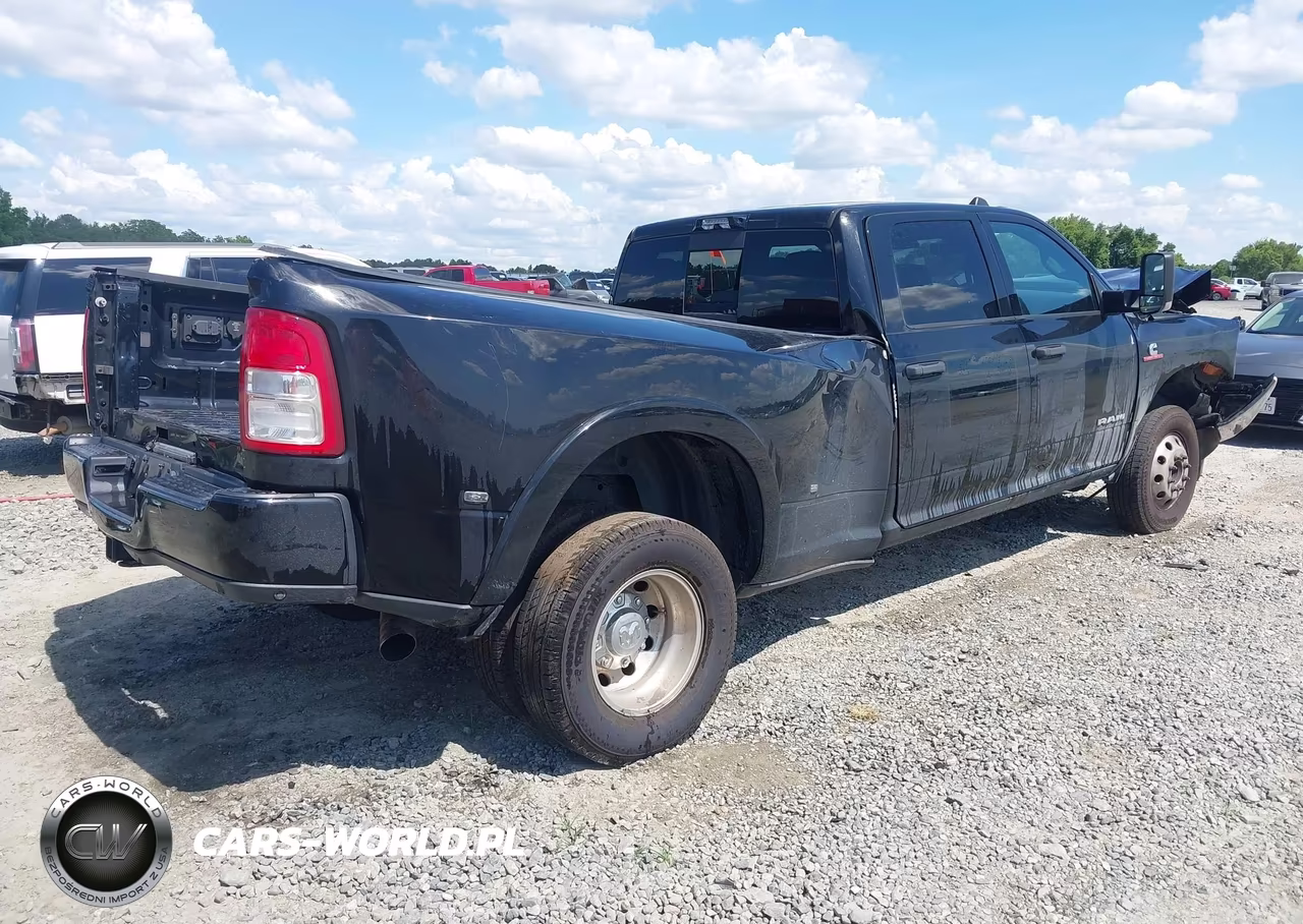 2022 Ram 3500 VIN:3C63RRGL0NG153401 - 4