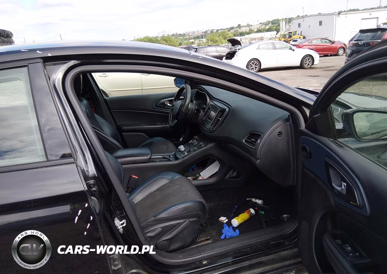 2015 Chrysler 200 S VIN:1C3CCCBB2FN663901 - 5