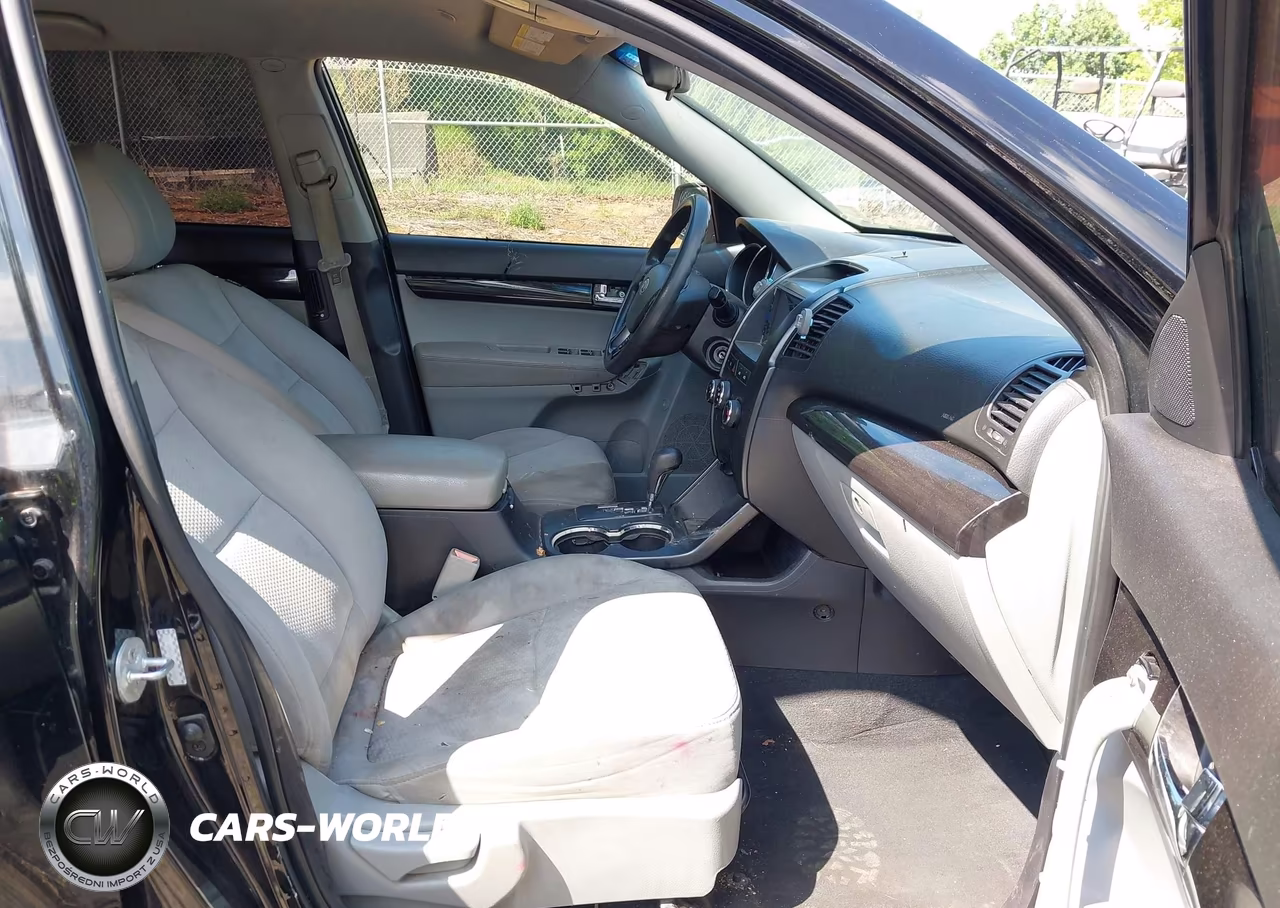 2011 Kia Sorento Lx VIN:5XYKTCA12BG030509 - 5