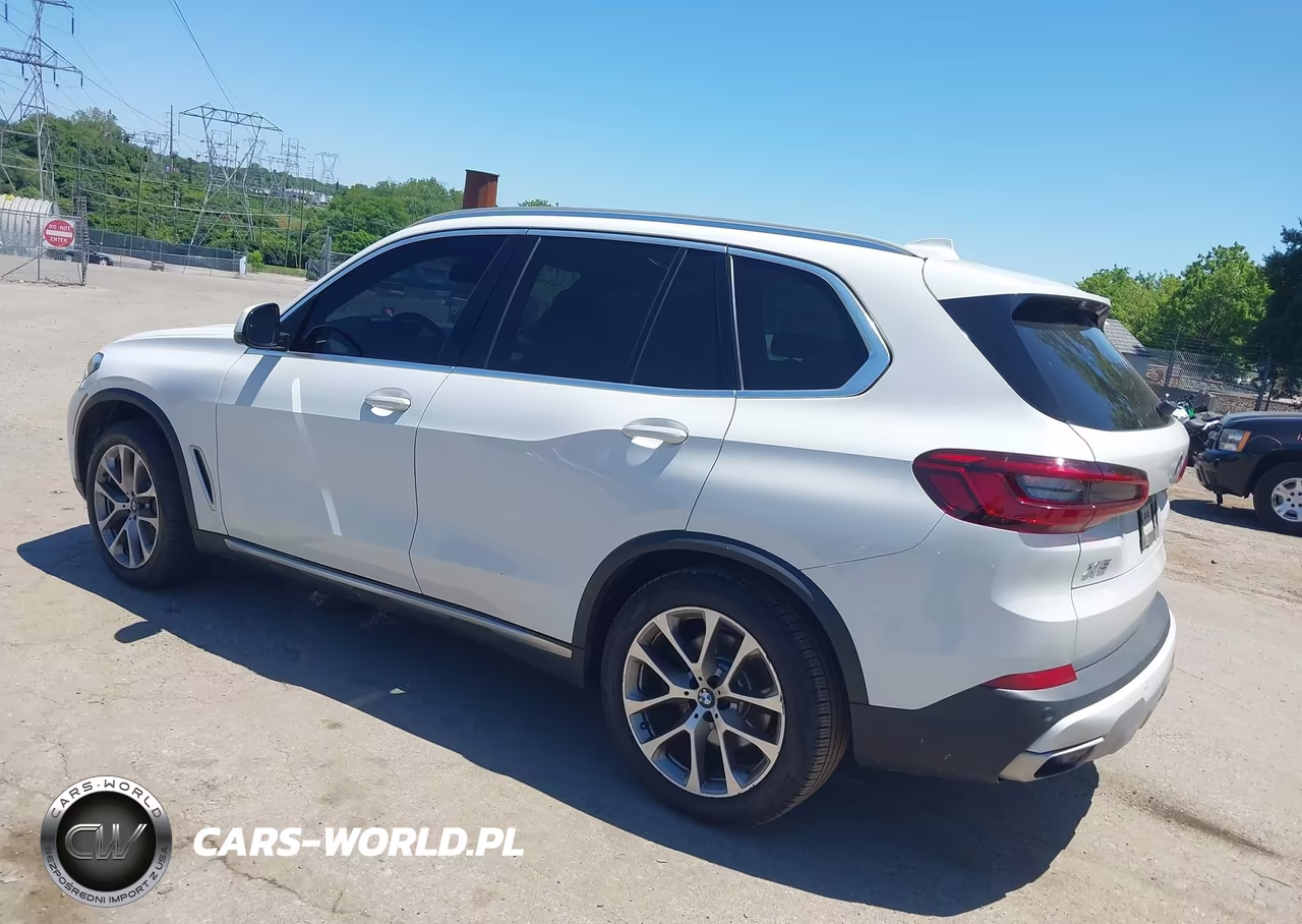 2019 BMW X5 xDrive40I VIN:5UXCR6C53KLK89968 - 3