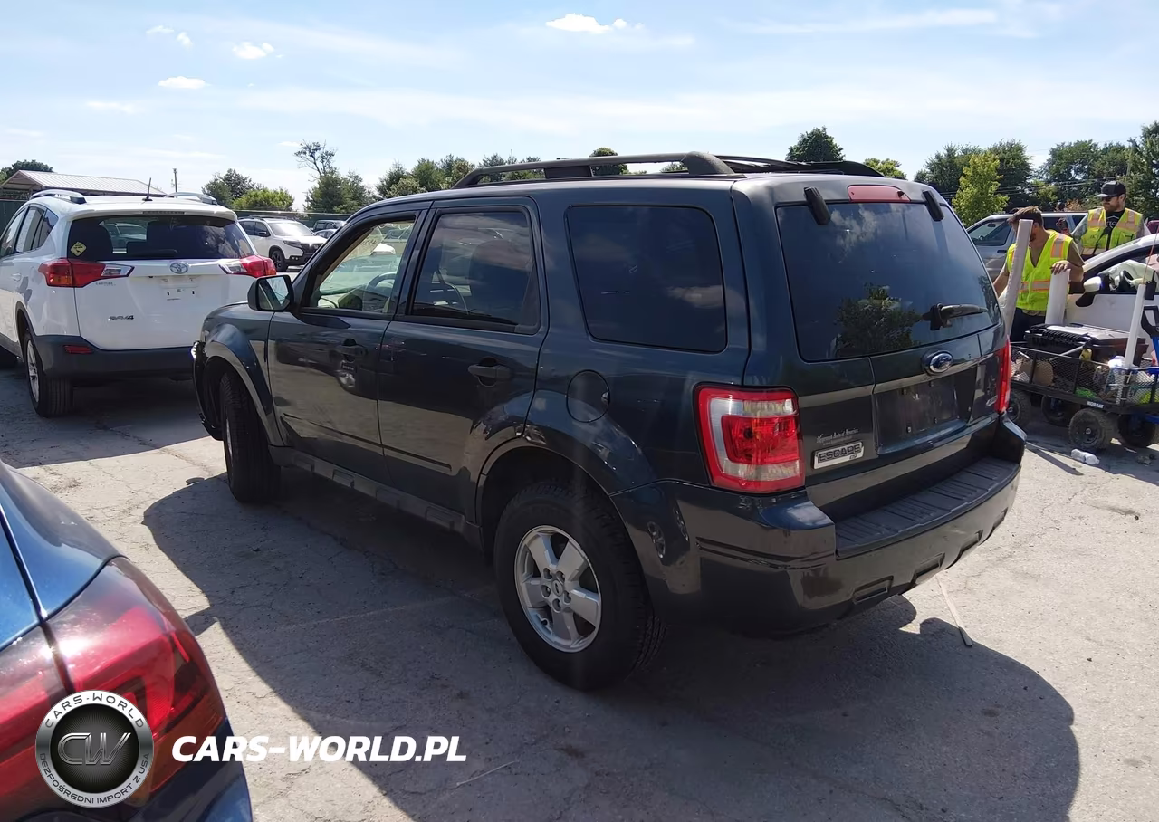 2009 Ford Escape Xlt VIN:1FMCU93749KA11742 - 3