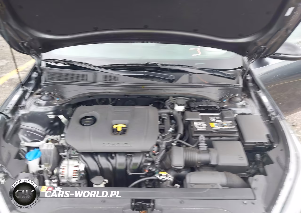 2024 Kia Forte Gt-Line VIN:3KPF54ADXRE785667 - 10