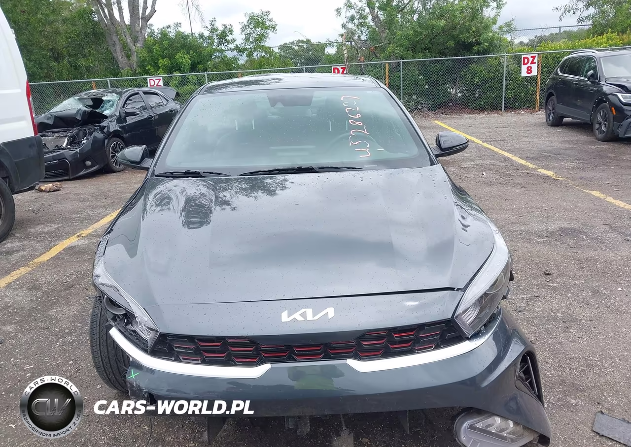 2024 Kia Forte Gt-Line VIN:3KPF54ADXRE785667 - 13