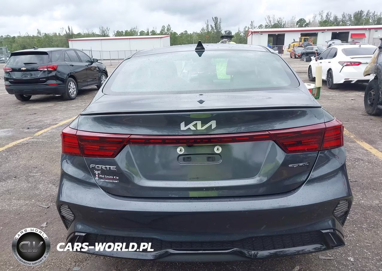 2024 Kia Forte Gt-Line VIN:3KPF54ADXRE785667 - 17