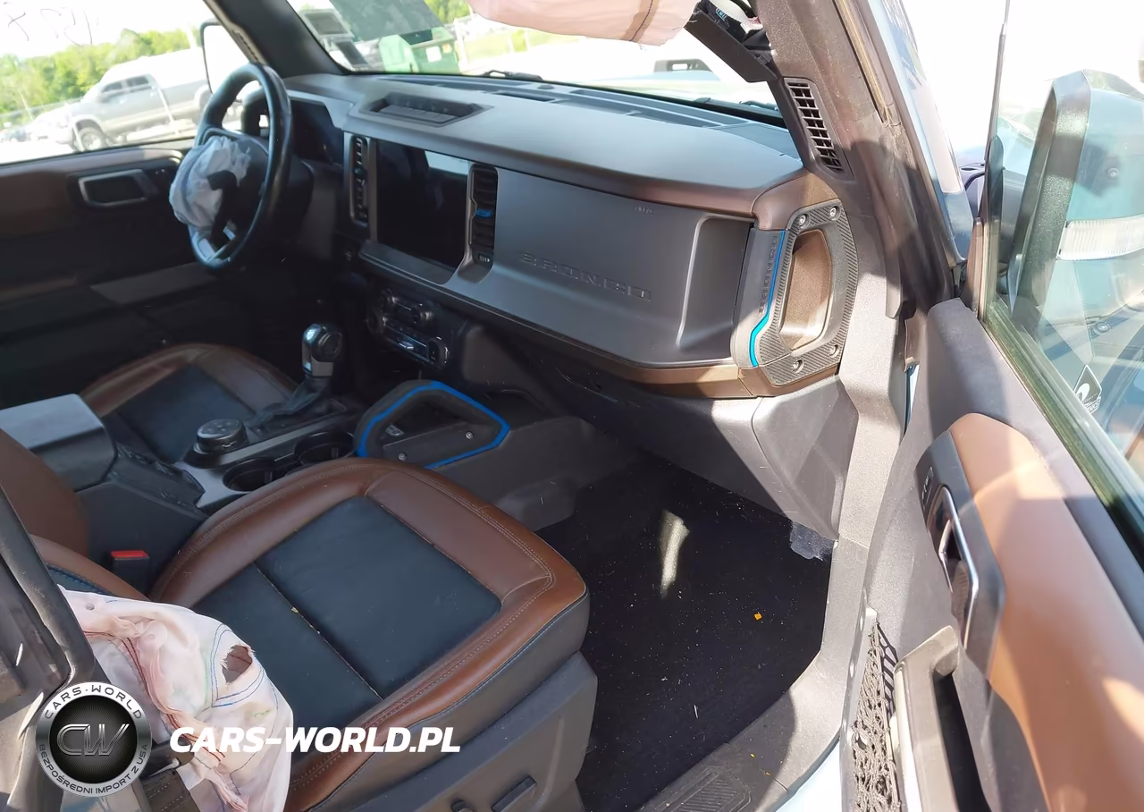2022 Ford Bronco Outer Banks VIN:1FMEE5DP4NLB67894 - 5