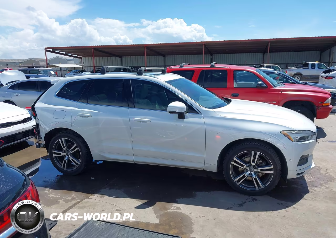 2018 Volvo Xc60 T5 Momentum VIN:LYV102RK5JB078105 - 14