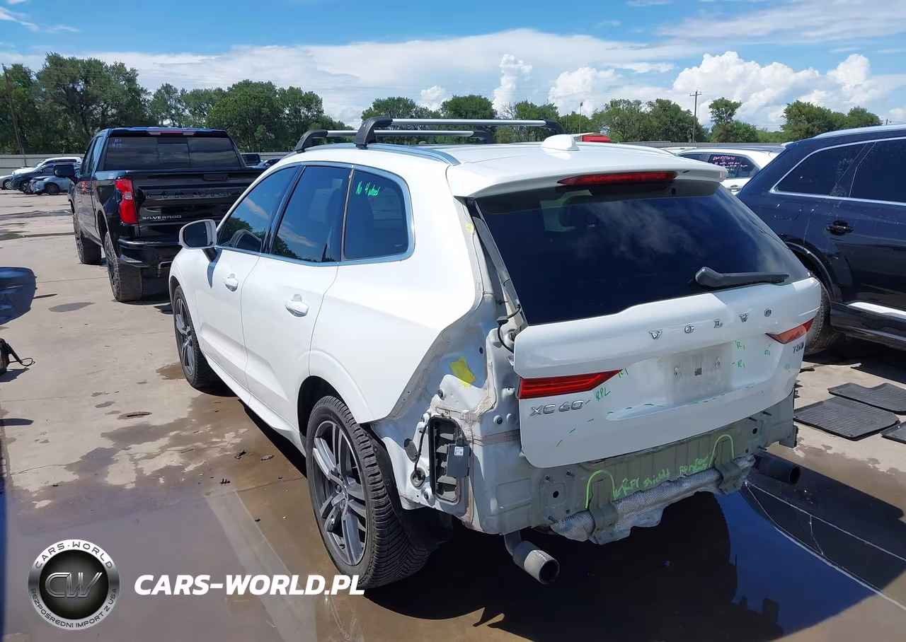 2018 Volvo Xc60 T5 Momentum VIN:LYV102RK5JB078105 - 3