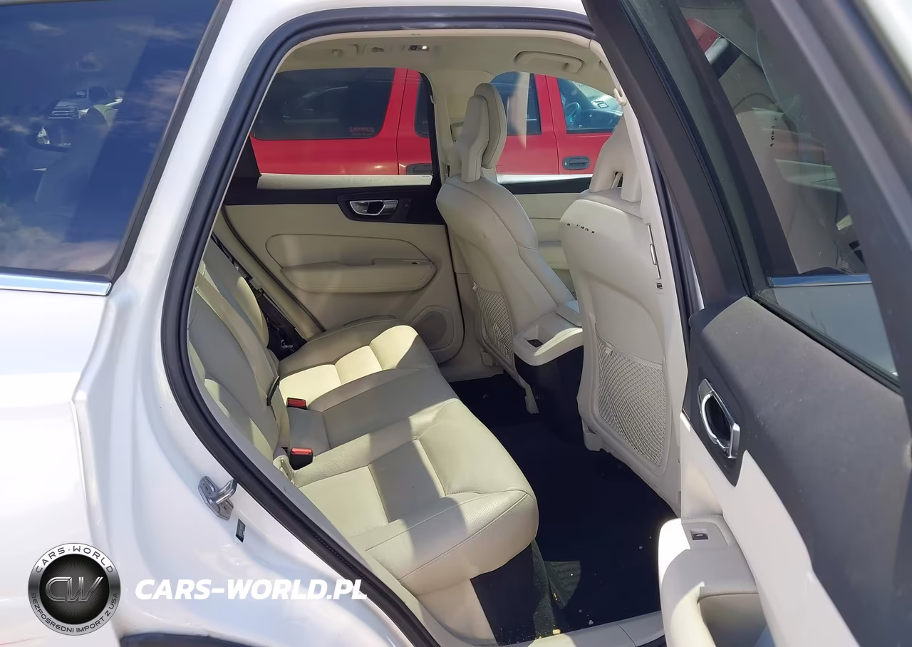 2018 Volvo Xc60 T5 Momentum VIN:LYV102RK5JB078105 - 8