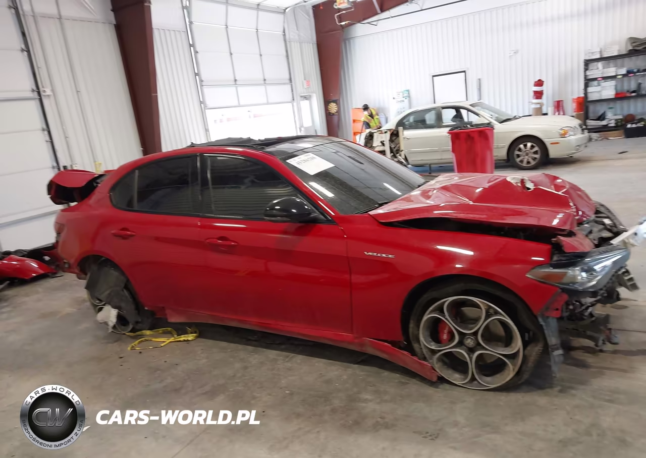 2023 Alfa Romeo Giulia Veloce Awd VIN:ZARFANBN2P7670959 - 13