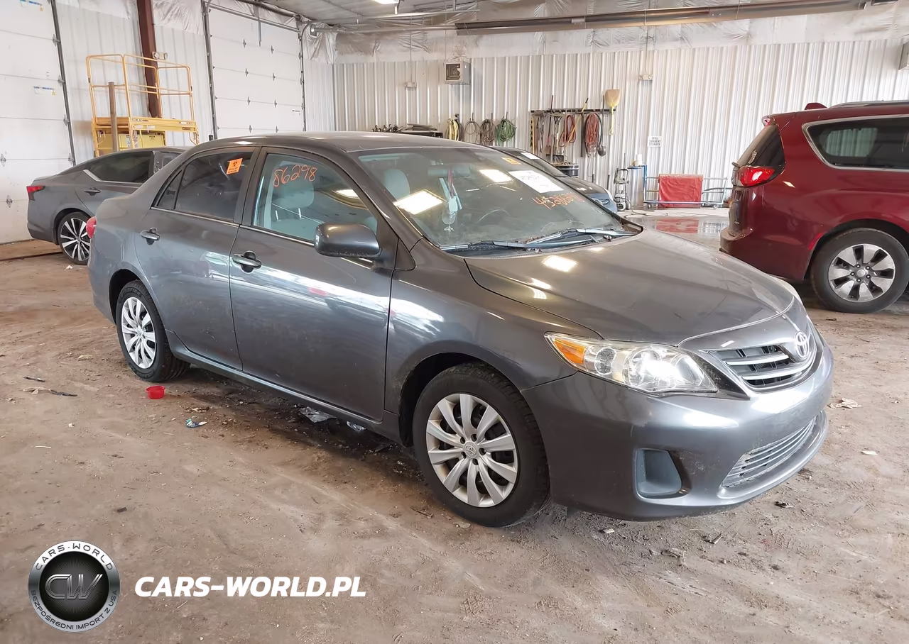 2013 Toyota Corolla Le – zdjęcie 1 z 18