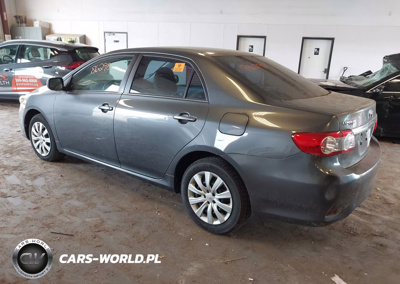 2013 Toyota Corolla Le VIN:2T1BU4EEXDC092335 - 3